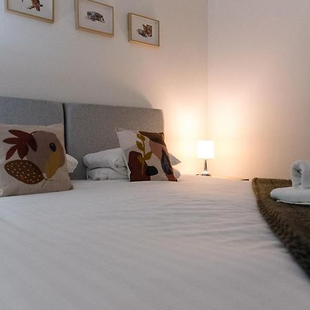Greenstar Apartments - 2 Minute Walk Away Into City Centre - 6 Individual Flats - Next To Abertay University - 1 Bed 2 Bed & 3 Bedroom Flats - Fully Equipped - Short - Mid - Long Stays Welcome Dundee Zewnętrze zdjęcie