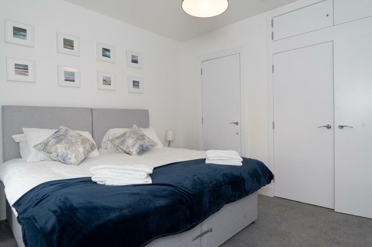 Greenstar Apartments - 2 Minute Walk Away Into City Centre - 6 Individual Flats - Next To Abertay University - 1 Bed 2 Bed & 3 Bedroom Flats - Fully Equipped - Short - Mid - Long Stays Welcome Dundee Zewnętrze zdjęcie