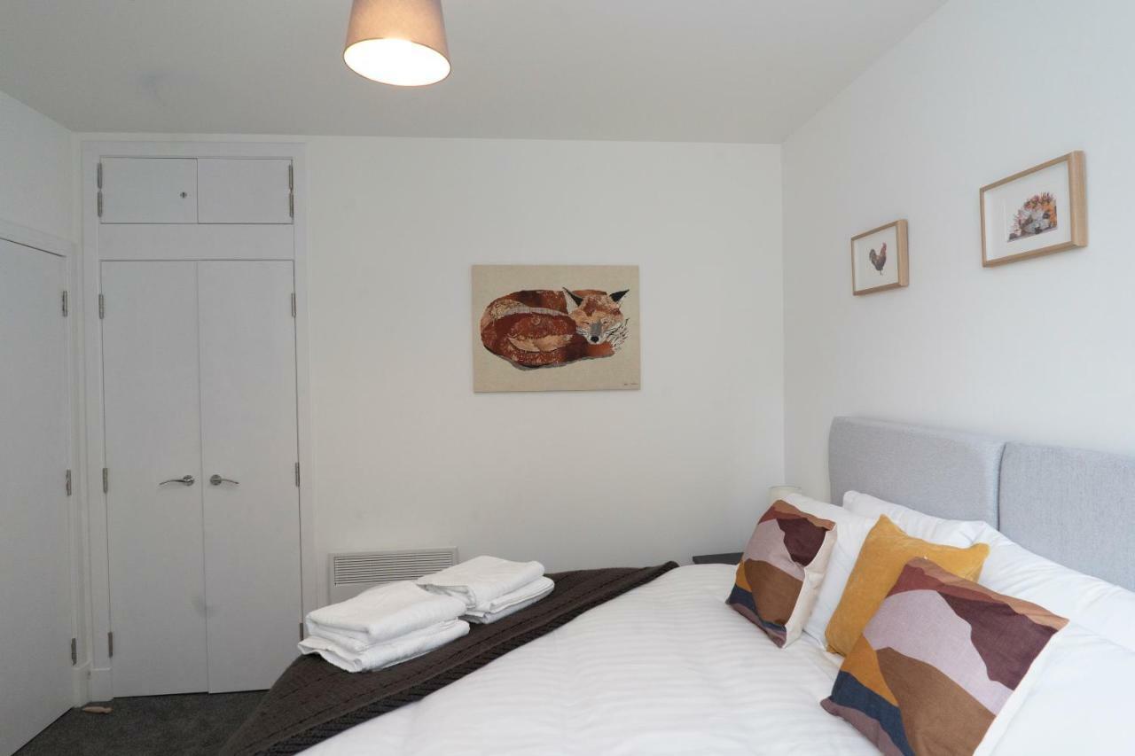 Greenstar Apartments - 2 Minute Walk Away Into City Centre - 6 Individual Flats - Next To Abertay University - 1 Bed 2 Bed & 3 Bedroom Flats - Fully Equipped - Short - Mid - Long Stays Welcome Dundee Zewnętrze zdjęcie
