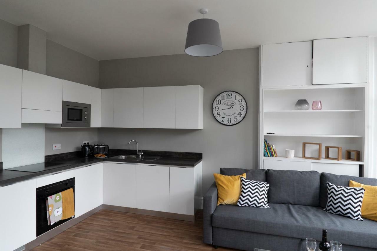 Greenstar Apartments - 2 Minute Walk Away Into City Centre - 6 Individual Flats - Next To Abertay University - 1 Bed 2 Bed & 3 Bedroom Flats - Fully Equipped - Short - Mid - Long Stays Welcome Dundee Zewnętrze zdjęcie
