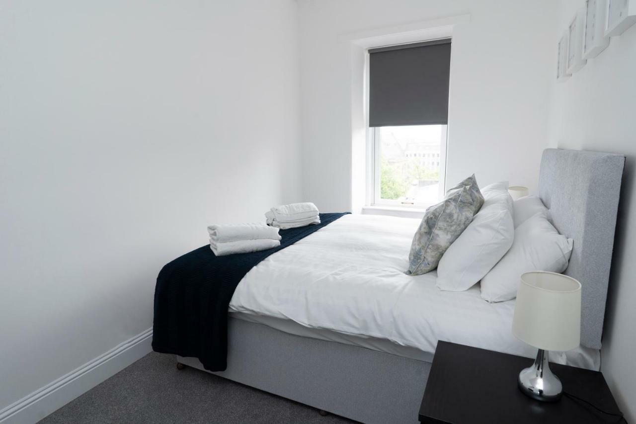 Greenstar Apartments - 2 Minute Walk Away Into City Centre - 6 Individual Flats - Next To Abertay University - 1 Bed 2 Bed & 3 Bedroom Flats - Fully Equipped - Short - Mid - Long Stays Welcome Dundee Zewnętrze zdjęcie